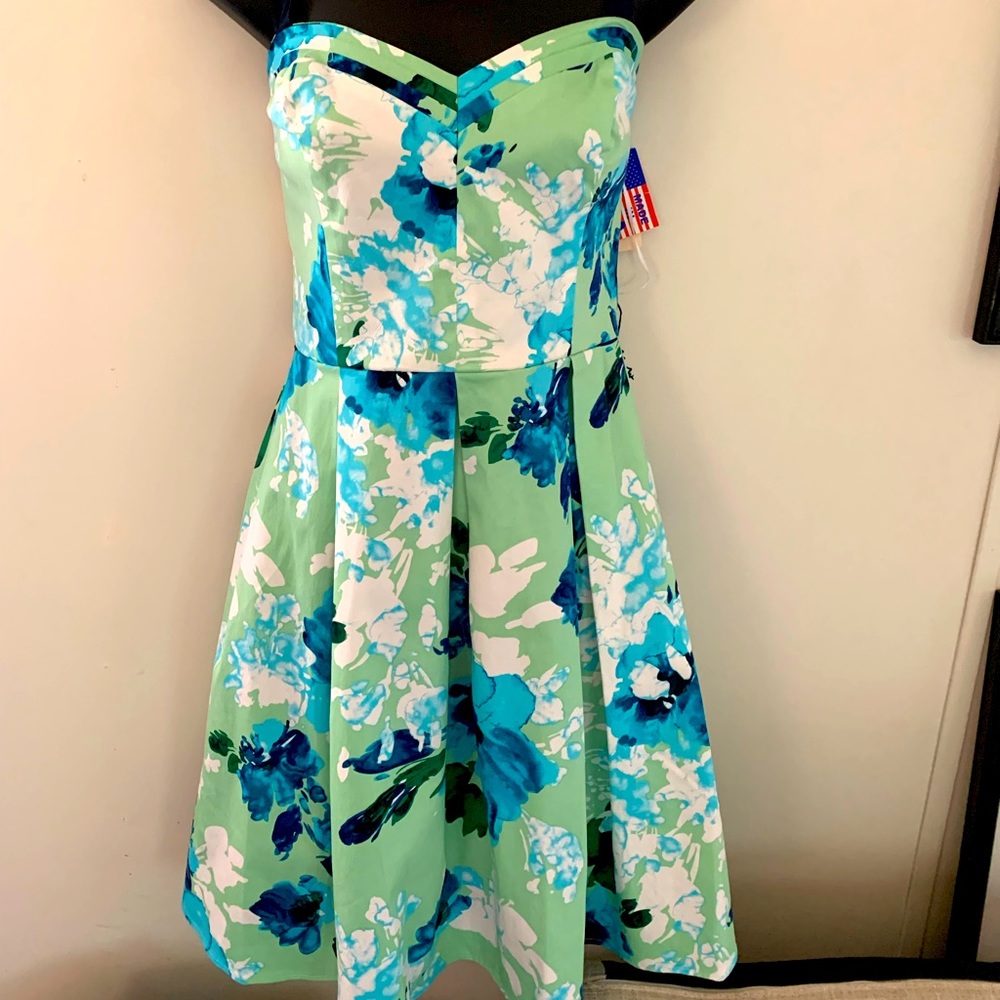 New with tags women’s dress size 8